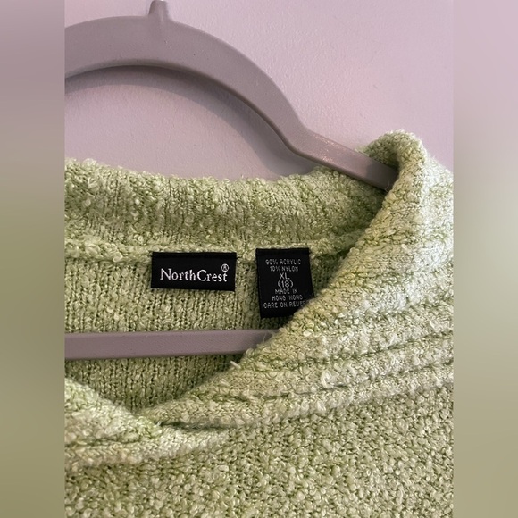 Northcrest Lime Green Fuzzy Collared Sweater With Pockets - Picture 3 of 5